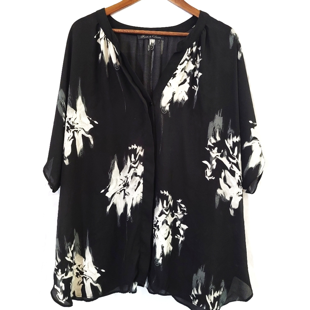 Black white floral button down -I